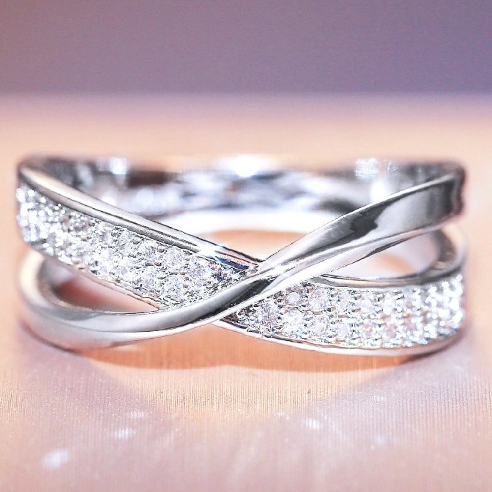 Trendy Dazzling Cz Stone Ring For Women, F037